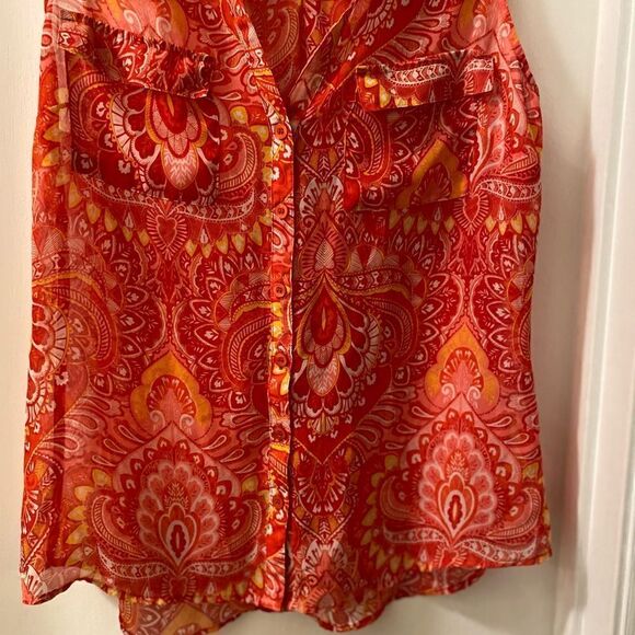 Red and yellow sleeveless button up top from New York and company size medium - Picture 4 of 5